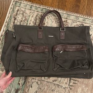 Hook & Albert Men’s Garment Weekender Bag | Olive Canvas